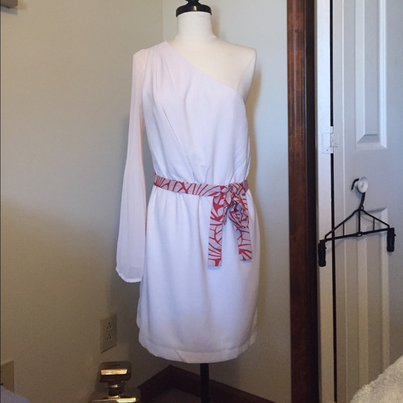 One shoulder dress