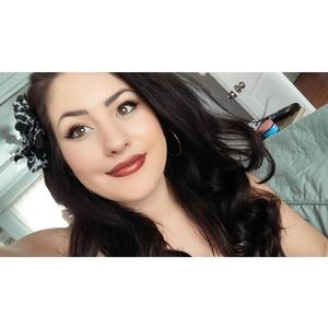 Meet your Posher, Lupita