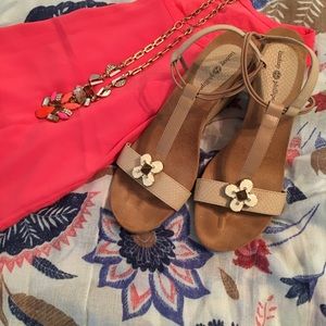 Lindsay Phillips Megan sandal with snap jewelry, 9