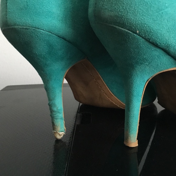 Suede teal pumps ❤️ - Picture 3 of 4