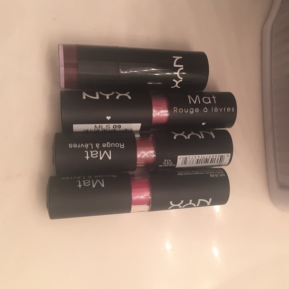 NYX lipstick bundle