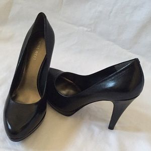 NEW black leather Nine West pumps heels