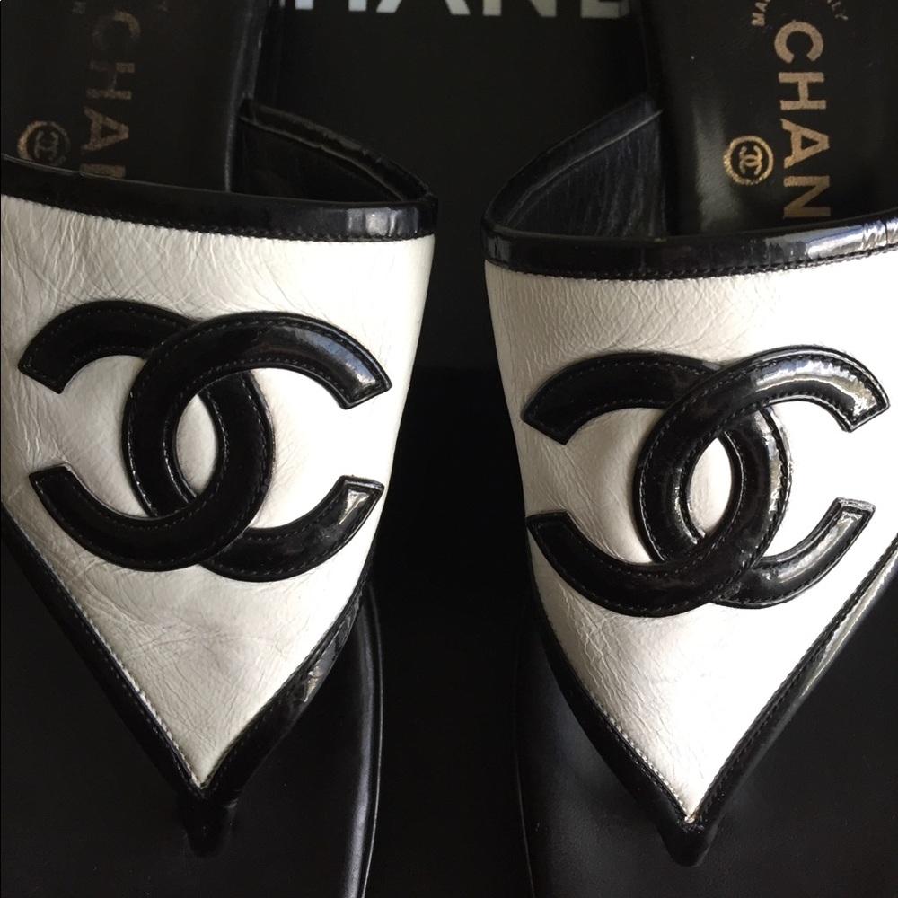 SOLD!!!! Authentic CHANEL strapped ankle heels - Picture 3 of 8