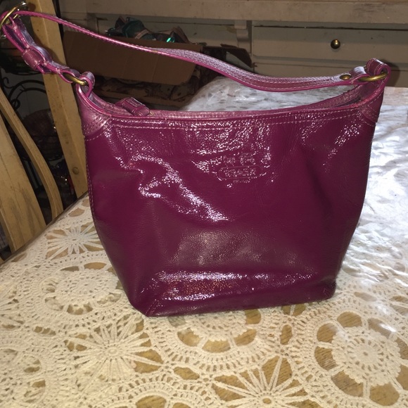Purple patent leather coach small shoulderbag