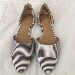 NWOT Size 7 1/2 navy blue and white stripe flats