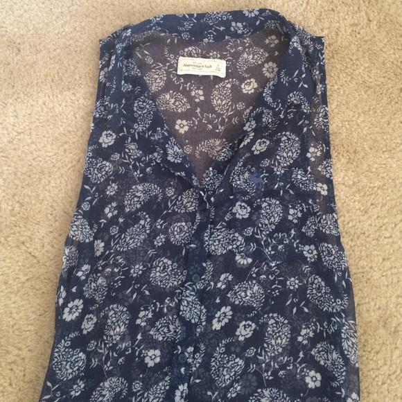 Abercrombie & Fitch fashion top