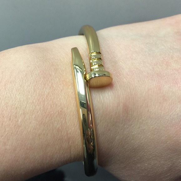 Screw gold color bracelet - Picture 1 of 3