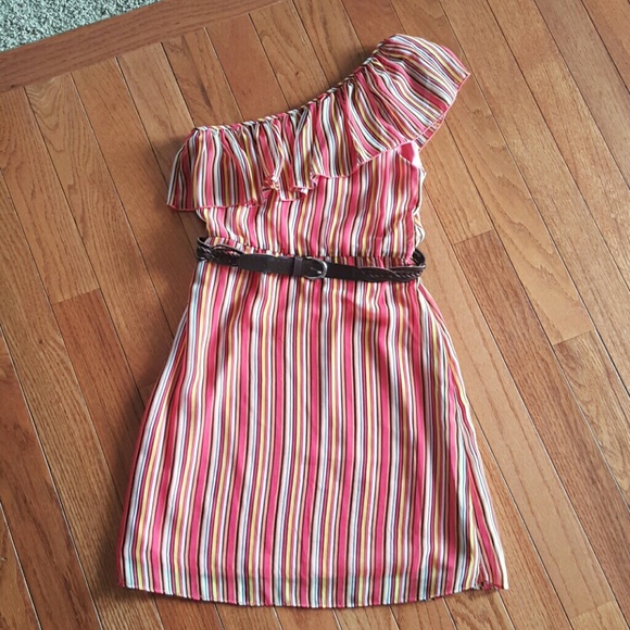 One shoulder dress