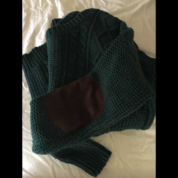 ❌SOLD❌UO knit forest green sweater w/brown patches - Picture 2 of 3