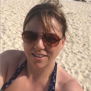 Meet your Posher, Christie