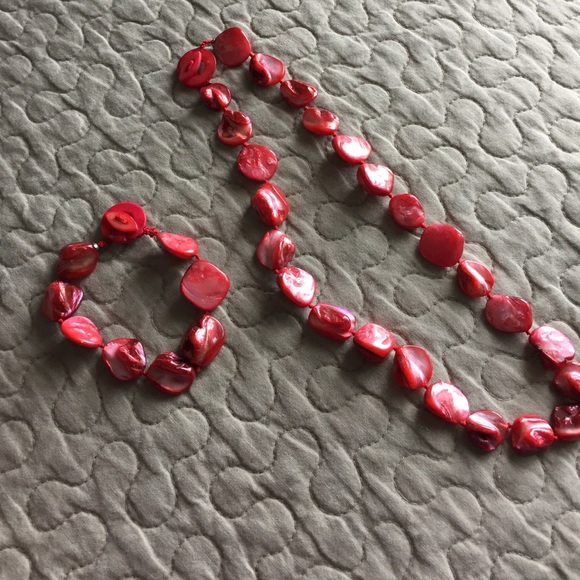 Necklace and bracelet set