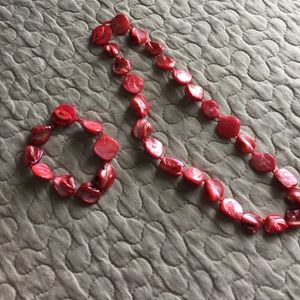 Necklace and bracelet set