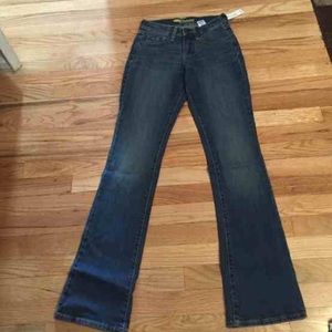 Boot cut high wasted jeans