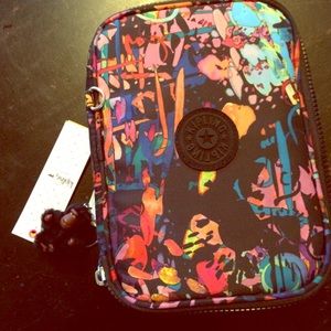 Kipling 100 pens case