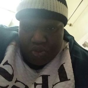 Meet your Posher, Neisha