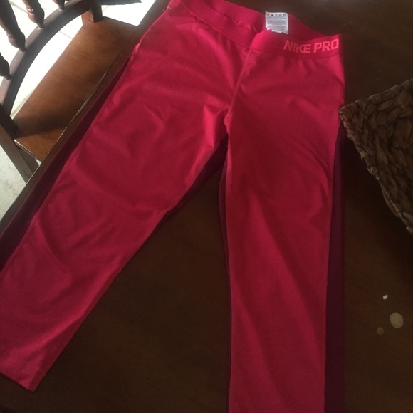 Nike pro Capri pants