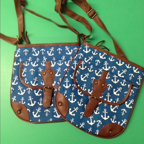 💙Bundle of 2 Anchor Crossbody Purses!💙