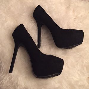 SUPER HIGH suede black heels!! Sz 8!!