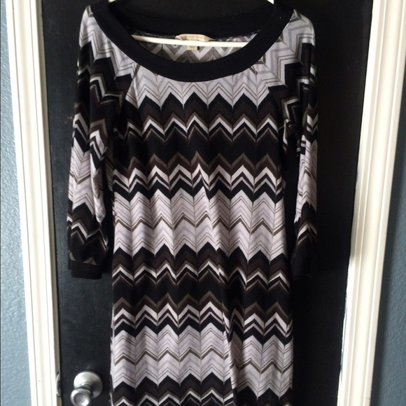3/4 length black/grey sweater dress - Picture 2 of 3
