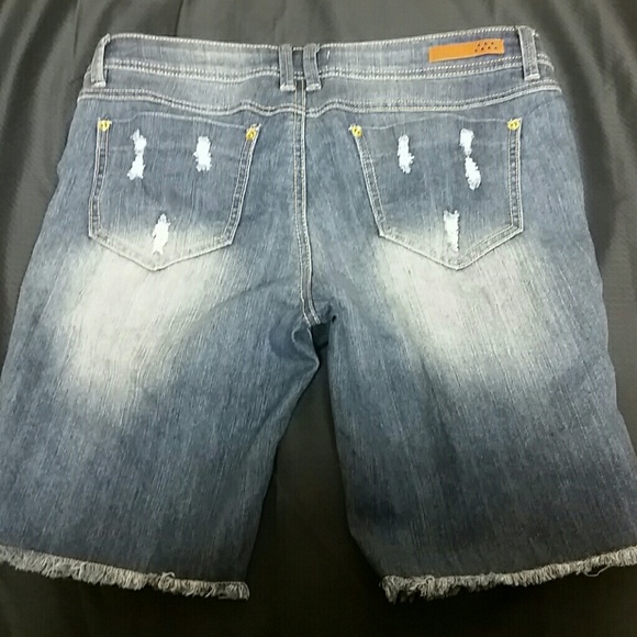 Shorts - Picture 2 of 2