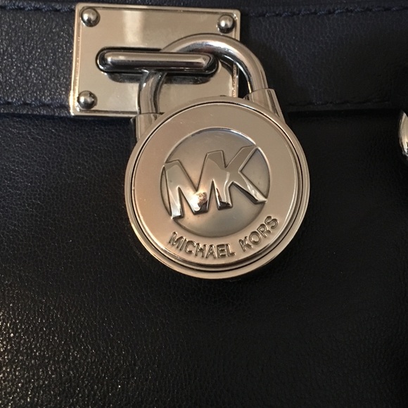 Michael Kors navy midsize purse - Picture 2 of 3
