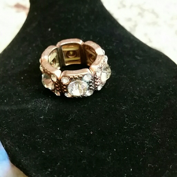 Ring - Picture 3 of 4