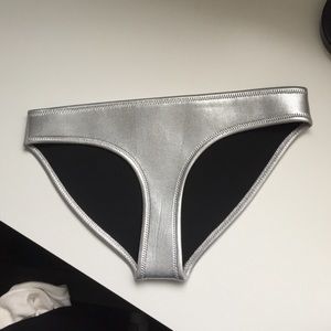 Silver Triangl bottoms