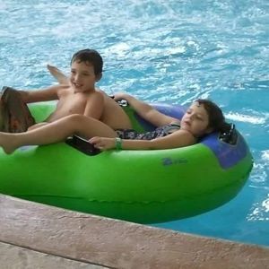 Meet your Posher, Eli