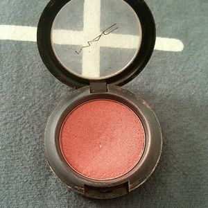 MAC Sheertone Shimmer Blush- Peachy Keen