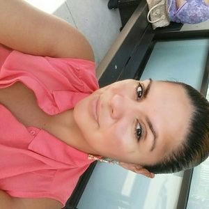 Meet your Posher, Isabel