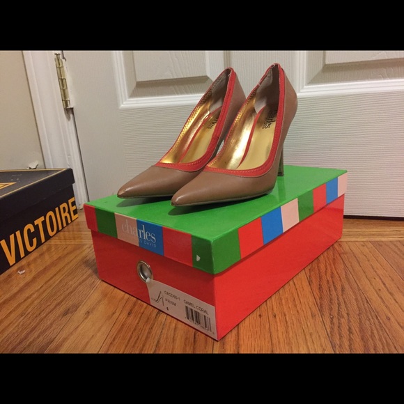 Charles David Prism shoes Camel Corel