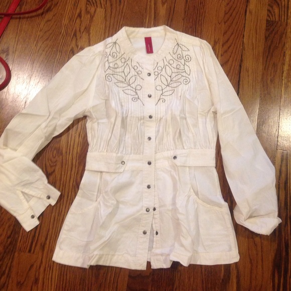 Off White Bottom down Shirt - Picture 1 of 1