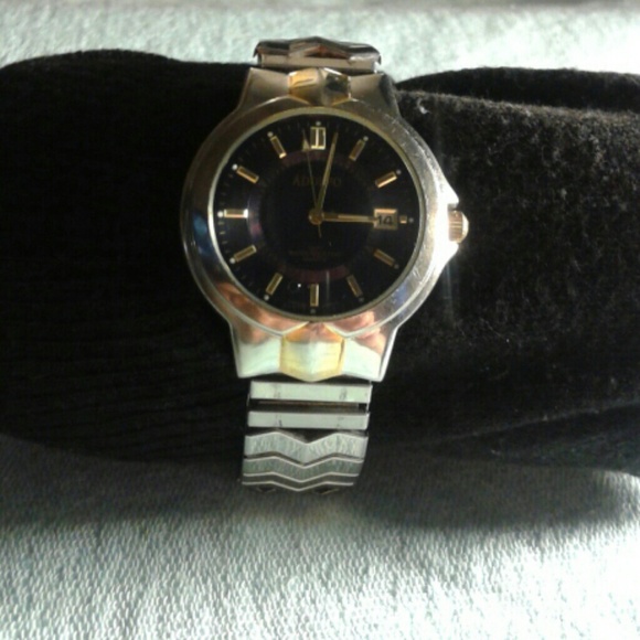 Watch - Picture 1 of 2