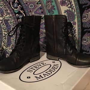 Steve Madden Troopa Black leather boots