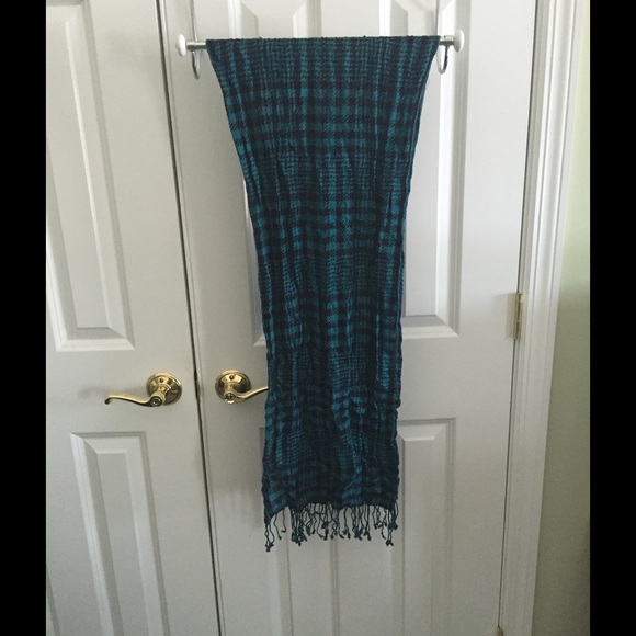 Closet Closing in 24 hours! Teal & Blue Scarf - Picture 3 of 3