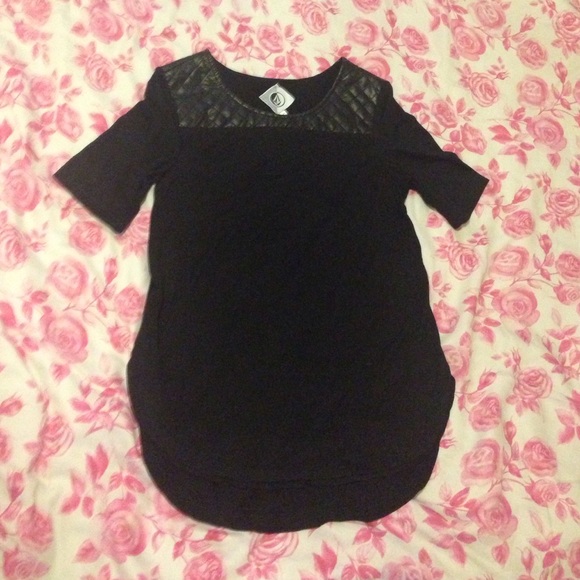 *FINAL MARKDOWN* Black t-shirt quilt detail