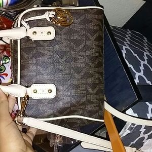 Micheal kors satchel