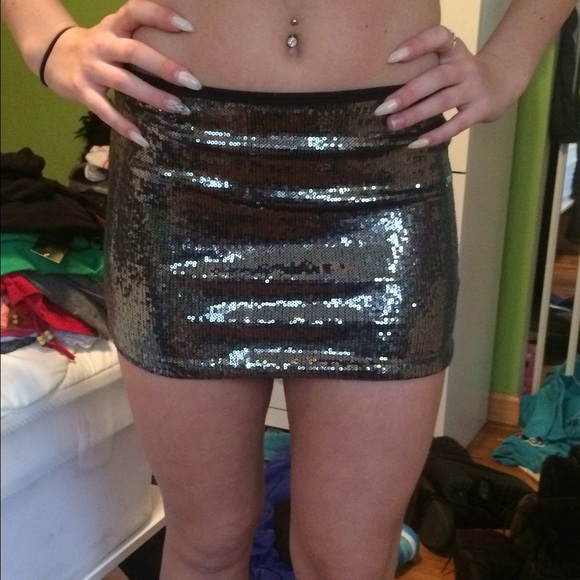 Sequins mini skirt