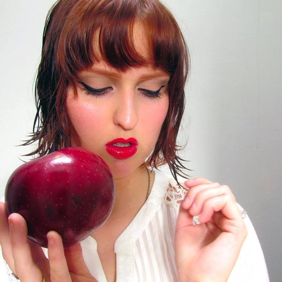 Meet your Posher, Megan - Picture 1 of 1