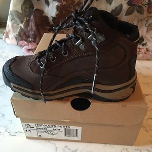 Timberlands brown waterproof boots