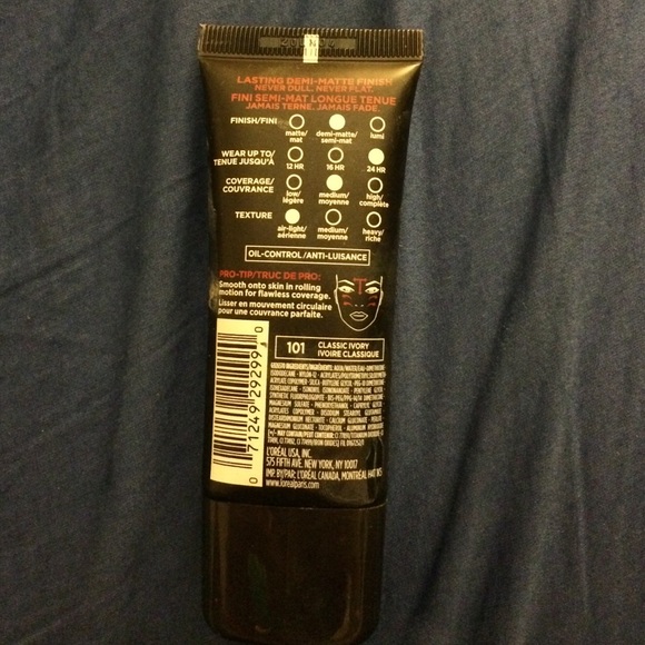 ⭐️ L'Oreal Infallible Pro-Matte Foundation ⭐️ - Picture 2 of 2