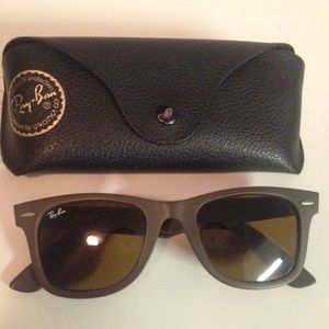 Ray-Ban Wayfarer, Army green/brown