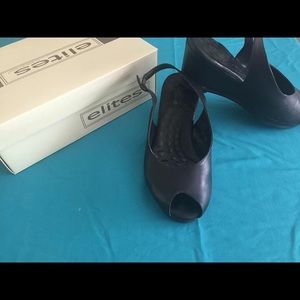 Black Peeptoe wedges