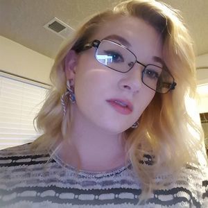 Meet your Posher, Lacye