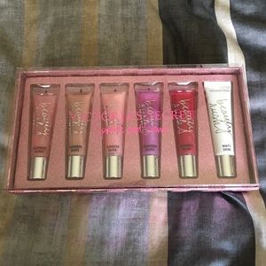 Vs lip gloss