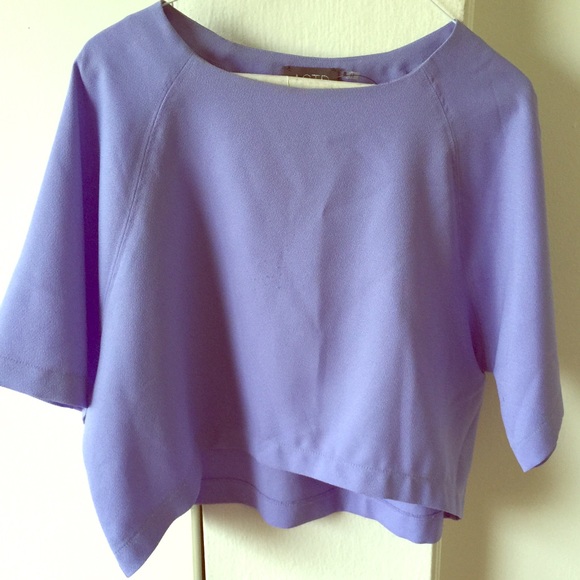 Light violet crop top