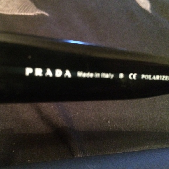 Prada sunglasses - Picture 4 of 6
