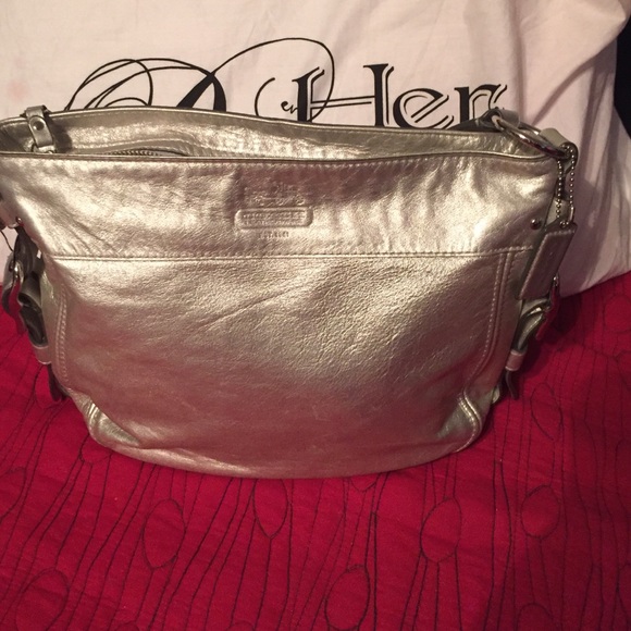 Coach - Picture 2 of 4