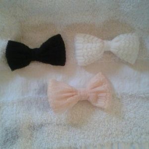 3 multicolor bows (never been used)