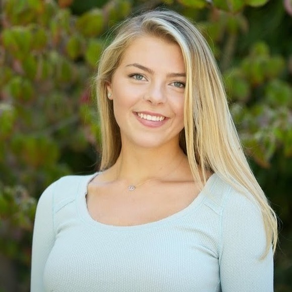 Meet your Posher, Lauren